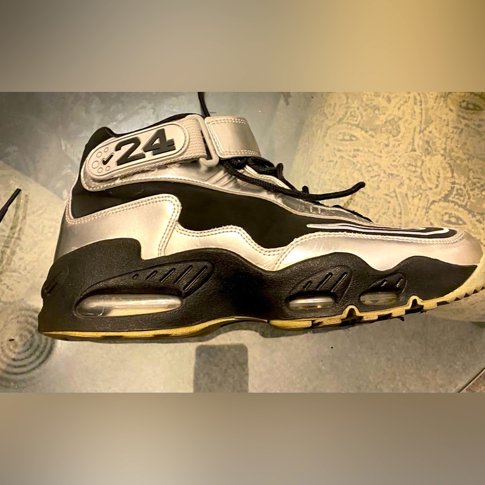 NIKE Ken Griffey Max Trainer in Silver Sz10